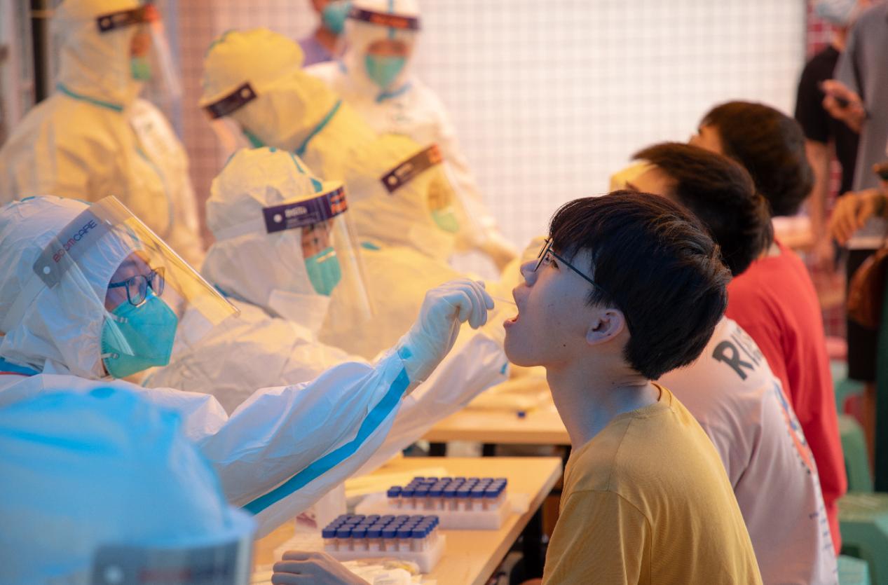 齐心抗疫，永利皇宫赌场(中国)官方网站
组织师生有序进行核酸检测